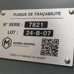Traçabilité d'actifs et gravure étiquettes aluminium