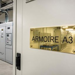 Marquage durable d'équipements et de locaux techniques