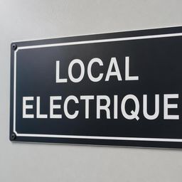Signaliser les zones techniques et équipements industriels
