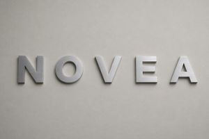 Logo Mural et Enseigne 3D Entreprise — Logo relief 3D / Découpe laser / Sur mesure