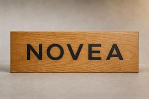 Plaque professionnelle bois — Gravure laser / Essences naturelles / Sur mesure