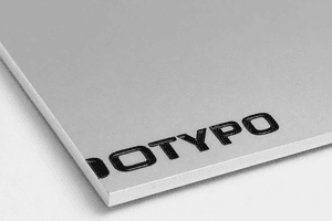 Plaque aluminium gravée sur mesure — Gravure laser & CNC / Alu brossé / Sur mesure