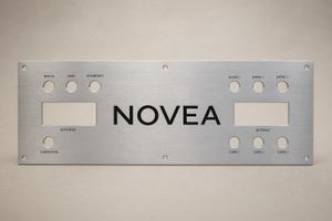 Face avant métal aluminium — Gravure laser / Fraisage CNC / Anodisation