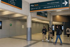Signalétique secteur transports — Flotte / Traçabilité / Conformité réglementaire