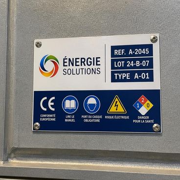 Étiquettes et plaques techniques pour équipements spéciaux