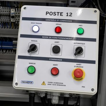 Face avant d'équipement industriel et IHM sur mesure