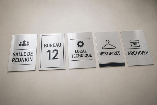Protection plaque signalétique sur mesure