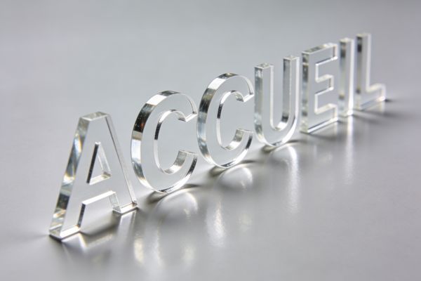 Lettres et Formes Découpées sur Mesure
