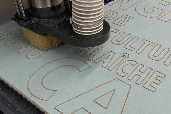 Découpe CNC plaque sur mesure