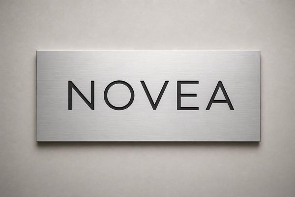 Enseigne aluminium personnalisée