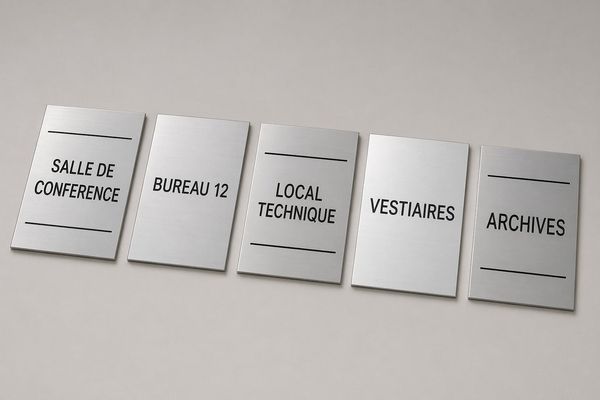 Enseigne aluminium personnalisée