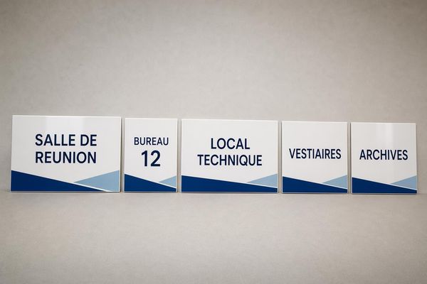Enseigne PVC personnalisée