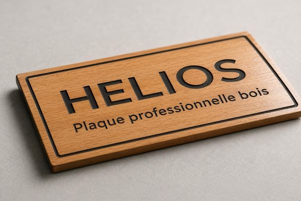 Plaque professionnelle bois