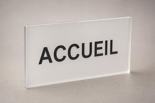 Plaque professionnelle plexiglas gravée