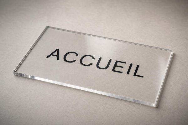 Plaque plexiglas transparent sur mesure