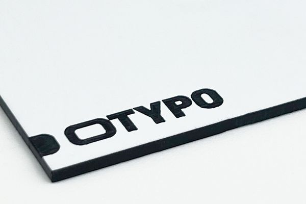 Plaque PVC gravée sur mesure