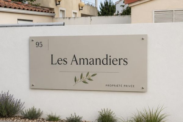 Plaque signalétique copropriété