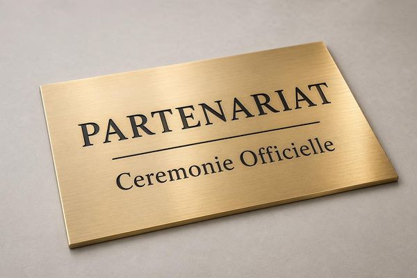 Plaque événementielle personnalisée