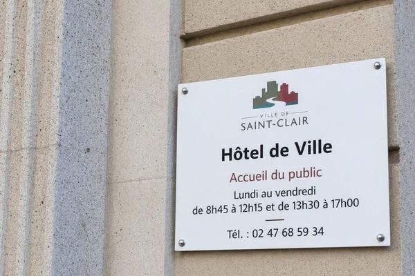 Plaque signalétique mairie
