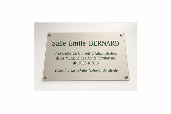 Plaque commémorative personnalisée